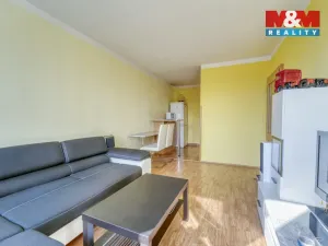 Prodej bytu 2+kk, Žebrák, Sídliště, 39 m2