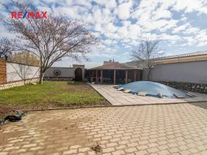 Prodej rodinného domu, Milovice, 249 m2