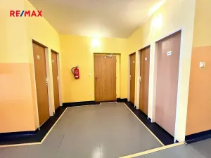 Pronájem kanceláře, Kyjov, Masarykovo náměstí, 21 m2