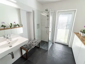 Prodej rodinného domu, Zlín - Kostelec, Lešenská, 200 m2