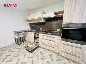 Prodej rodinného domu, Vacenovice, 215 m2