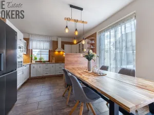 Prodej rodinného domu, Kovanice, 201 m2