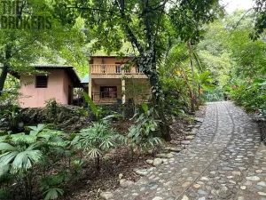 Prodej rodinného domu, La Ceiba, Honduras, 4080 m2