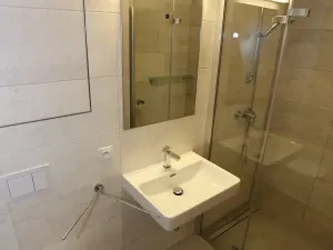 Pronájem bytu 1+kk, Praha - Karlín, U Mlýnského kanálu, 42 m2