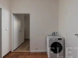 Prodej bytu 2+kk, Praha - Holešovice, U garáží, 44 m2