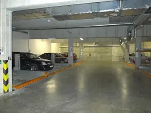 Prodej garážového stání, Brno, Rostislavovo náměstí, 11 m2