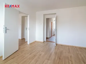 Pronájem bytu 2+1, Břeclav, nábř. Komenského, 57 m2