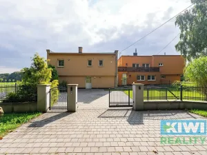 Pronájem kanceláře, Kaňovice, 90 m2