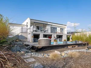 Prodej rodinného domu, Králův Dvůr, Na Vinohradech, 140 m2