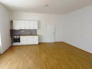 Prodej bytu 2+kk, Náchod, Komenského, 66 m2