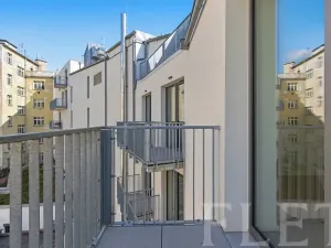 Pronájem bytu 1+kk, Praha - Vršovice, Krymská, 24 m2