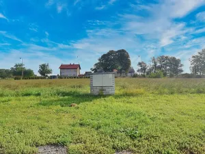 Prodej pozemku pro bydlení, Dvory, 1056 m2