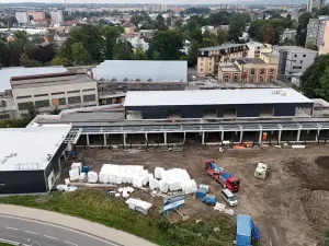 Pronájem obchodního prostoru, Opava, Basketbalová, 451 m2