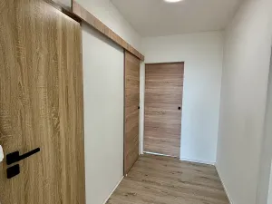 Pronájem bytu 3+1, Praha - Troja, Krynická, 72 m2