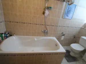 Prodej bytu 2+1, Karlovy Vary, Kolmá, 97 m2