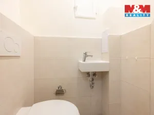 Pronájem bytu 1+kk, Praha - Dejvice, Kafkova, 33 m2