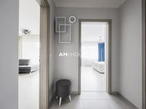 Pronájem bytu 2+kk, Praha - Vysočany, Strnadových, 56 m2