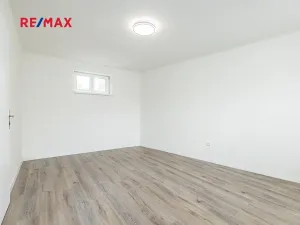 Prodej bytu 1+1, Čistá, nám. Václavské, 43 m2