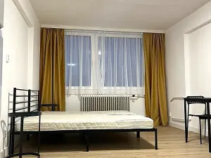 Pronájem bytu 1+kk, Praha - Radotín, Vrážská, 29 m2