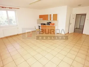 Pronájem kanceláře, Neratovice, 514 m2