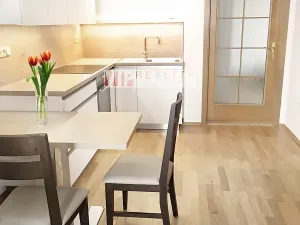 Pronájem bytu 2+1, Brno, Tůmova, 61 m2