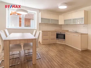 Prodej rodinného domu, Hlohovec, Lípová, 120 m2