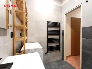 Pronájem bytu 2+kk, Praha - Hlubočepy, Voskovcova, 55 m2