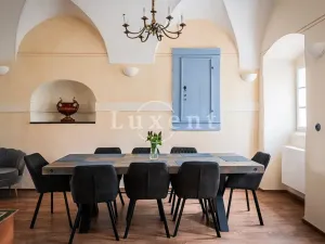 Prodej ubytování, Hluboká nad Vltavou, 1114 m2