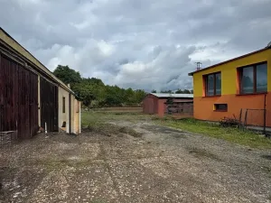 Pronájem garáže, Ostrov, 374 m2