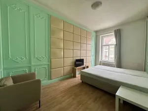 Pronájem bytu 1+1, Praha - Dejvice, Pod kaštany, 34 m2