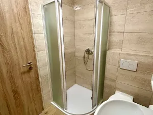 Pronájem bytu 1+1, Praha - Košíře, Holečkova, 35 m2