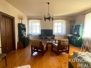 Pronájem chalupy, Čestín, 350 m2