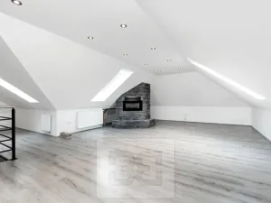 Prodej rodinného domu, Králův Dvůr, 262 m2