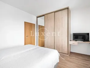 Prodej bytu 2+kk, Praha - Čakovice, Tryskovická, 62 m2