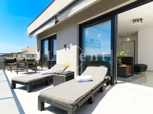 Prodej vily, Omiš, Chorvatsko, 460 m2