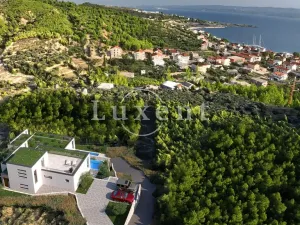 Prodej vily, Omiš, Chorvatsko, 253 m2