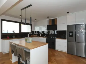 Prodej vily, Zadar, Chorvatsko, 380 m2