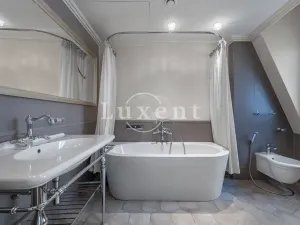 Prodej bytu 3+kk, Karlovy Vary, Vřídelní, 105 m2