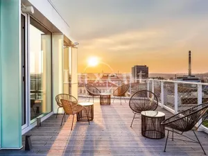 Pronájem kanceláře, Praha - Holešovice, Plynární, 171 m2