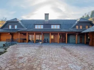 Prodej rodinného domu, Dolní Lomná, 1559 m2