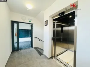 Pronájem bytu 2+kk, Benešov, Suchánkova, 58 m2