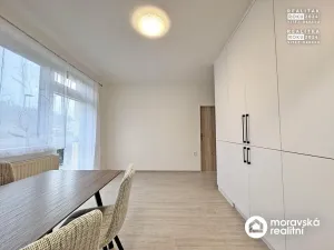 Pronájem bytu 2+kk, Neslovice, Školní, 38 m2