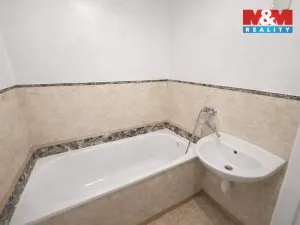 Prodej bytu 2+1, Karviná - Hranice, Čsl. armády, 58 m2