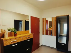 Pronájem bytu 3+kk, Praha - Smíchov, U Dívčích hradů, 93 m2