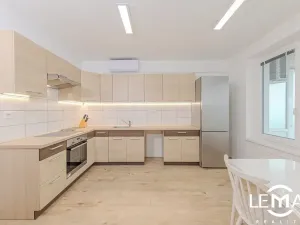 Prodej bytu 2+1, Olomouc, Tovární, 57 m2