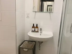 Pronájem bytu 1+kk, Praha - Třebonice, Do zahrádek I, 33 m2