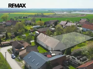 Prodej rodinného domu, Dobrovice, 180 m2