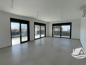 Prodej bytu 4+kk, Tribunj, Chorvatsko, 105 m2