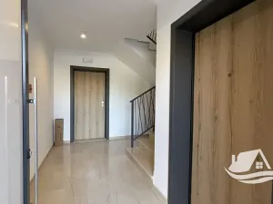 Prodej bytu 4+kk, Tribunj, Chorvatsko, 105 m2