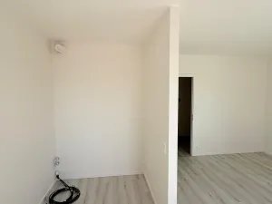 Prodej bytu 1+kk, Praha - Hloubětín, Sámská, 35 m2